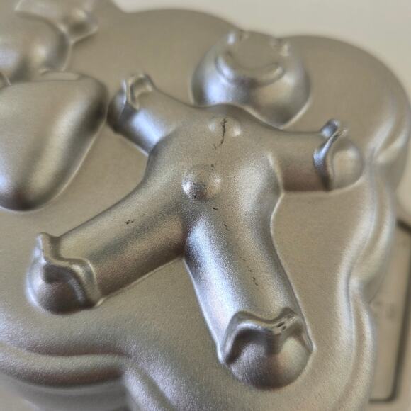 Nordic Ware Gingerbread Loaf Pan 454 g Aluminum Nonstick Holiday Bakeware USA - Picture 6 of 14